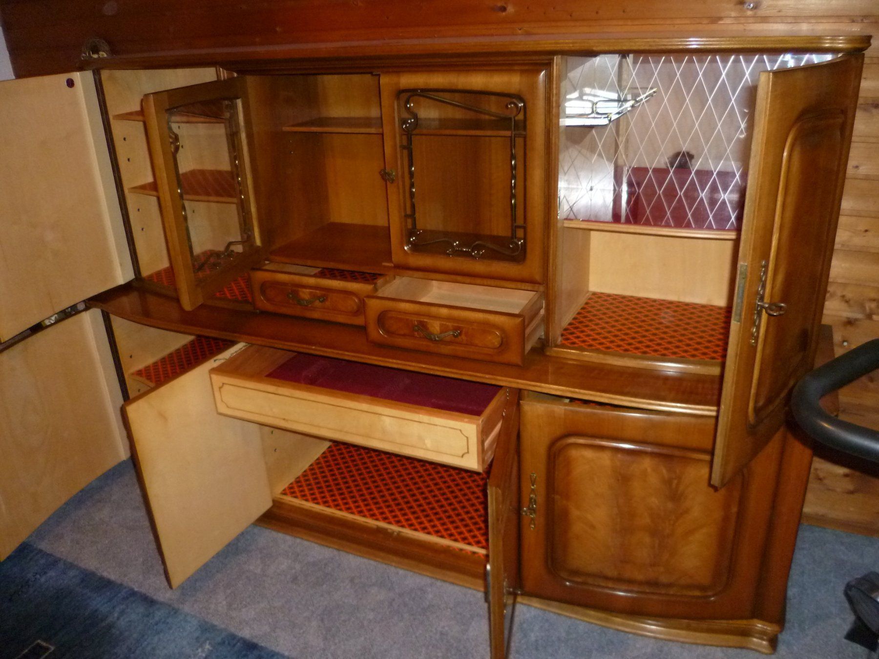 Pfister Credenze: Buffet aus den 50er Jahren – Usato da Suhr venduto da Bondi4 3