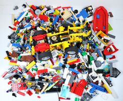 1.5 kg. Legoteile mit Minifiguren