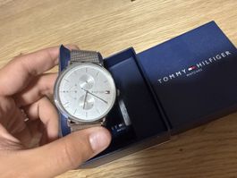 Armbanduhr Tommy Hilfiger silberfarben mit Box neuwertig