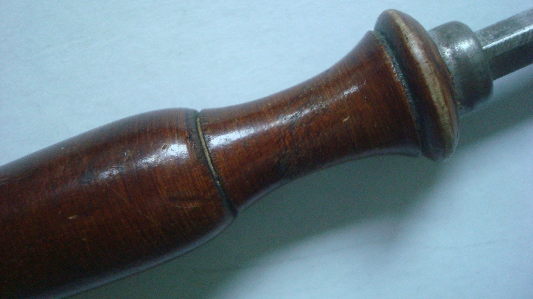 Tutti gli attrezzi: Antikes Markierrädchen mit Holzgriff 18 cm – Usato da Münchenstein venduto da Pesci6 2