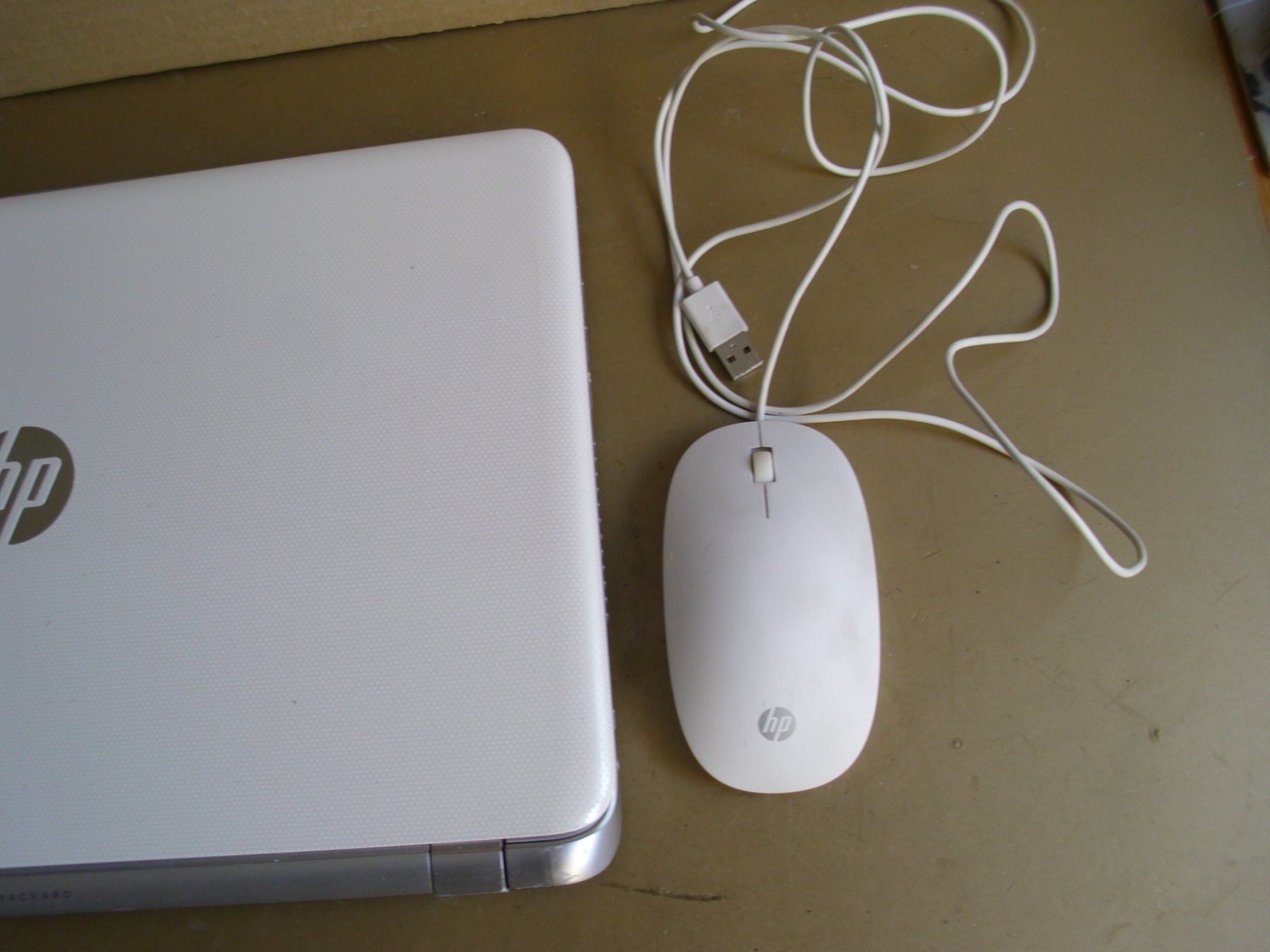 Hewlett Packard Notebook: HP Laptop,Display 15" – Usato da Oberengstringen venduto da EAK11 6