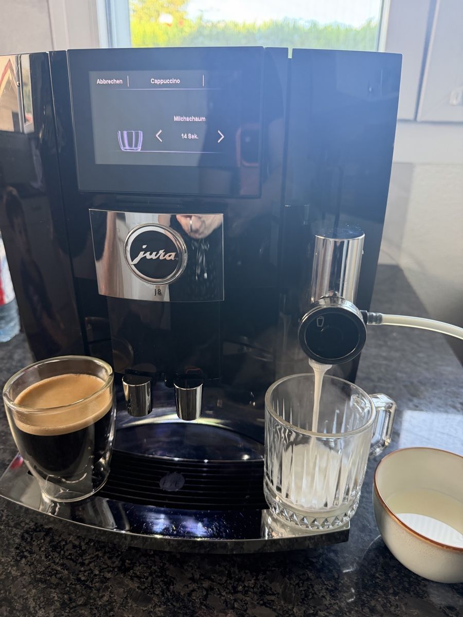 Jura Macchine per caffè & Macchine per espresso: Jura Impressa J8 – Usato da Buttikon SZ venduto da KaffeeGenussBronja 2