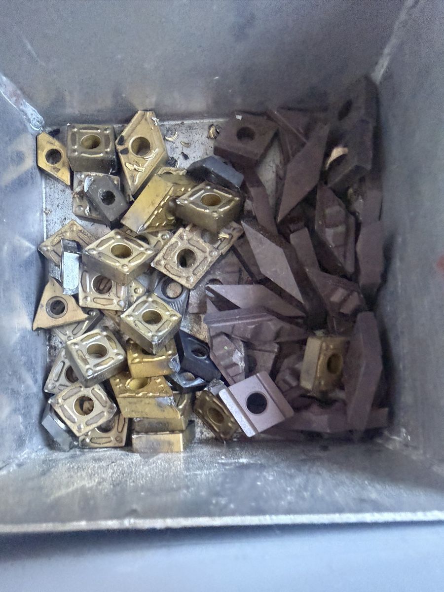 Tutti gli attrezzi: Hartmetall Bohrer und Wendeplatten – Nuovo (secondo la descrizione) da Laupersdorf venduto da asm_8v2t 3