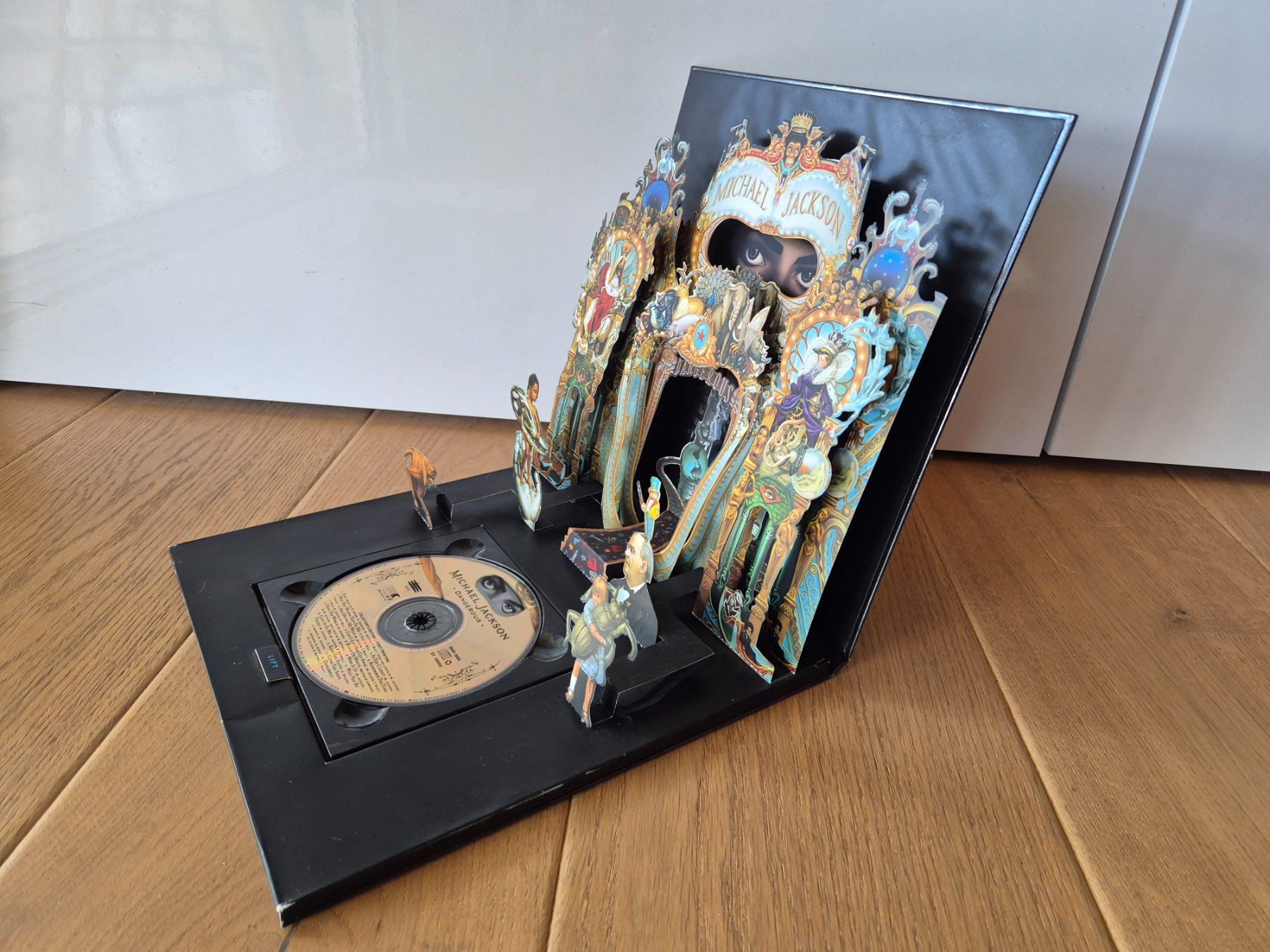 CD: Michael Jackson - Dangerous - édition limitée pop-up! – Usato da Savièse venduto da coeur88 2