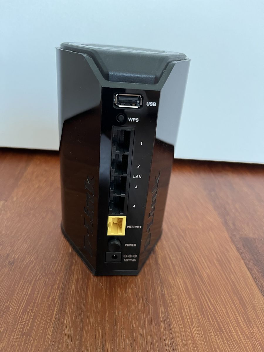 Dlink Modem & Router: WLAN Router: D-Link DIR-850L – Usato da Sirnach venduto da Trainman0 1