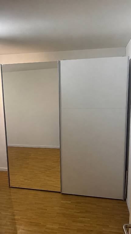 Pfister Schränke: Pfister Schrank mit Spiegelfront – Gebraucht aus Zürich von cia_gsb9