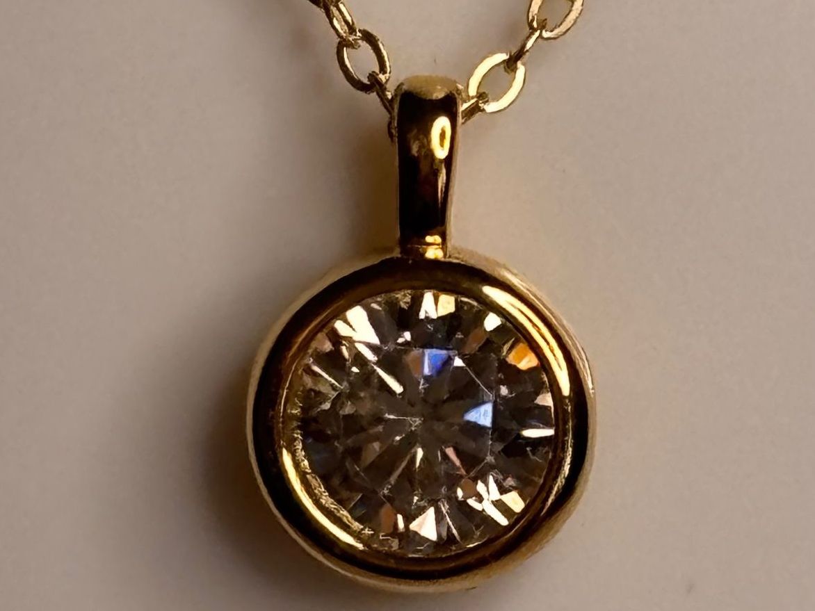 Ciondoli: Pendentif moissanite ✨ – Usato da Lausanne venduto da mel2dreams