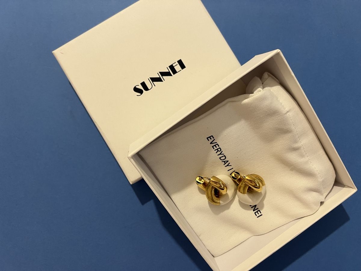 Orecchini pendenti & Orecchini a lobo: SUNNEI earring  – Usato da Zürich venduto da Isabel. 2
