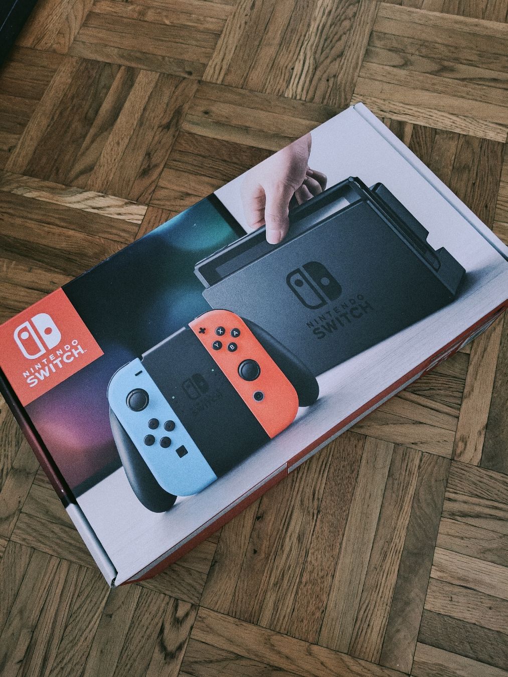 Nintendo Konsolen: Console Nintendo Switch avec accessoires bon état – Gebraucht aus La Chaux-de-Fonds von Honit