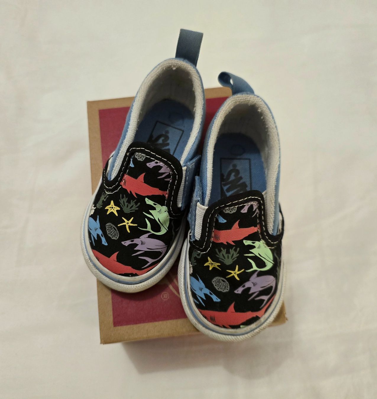 Vans Scarpe per ragazzi: Sneakers Vans comme neuves - Thème marin - Taille 20 – Nuovo (secondo la descrizione) da Genève venduto da cec_d6pg 1