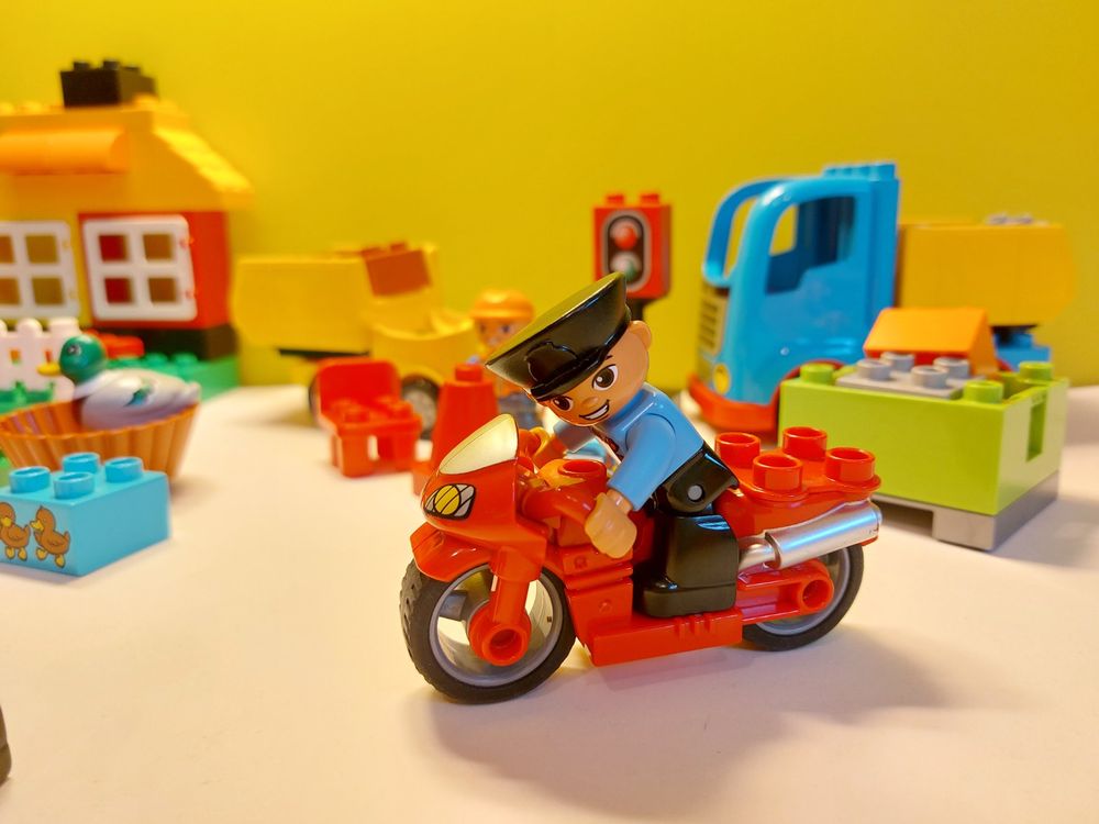 Lego Duplo Haus mit Garten, 2 Kipplaster, Feuerwehr, Polizei Kaufen