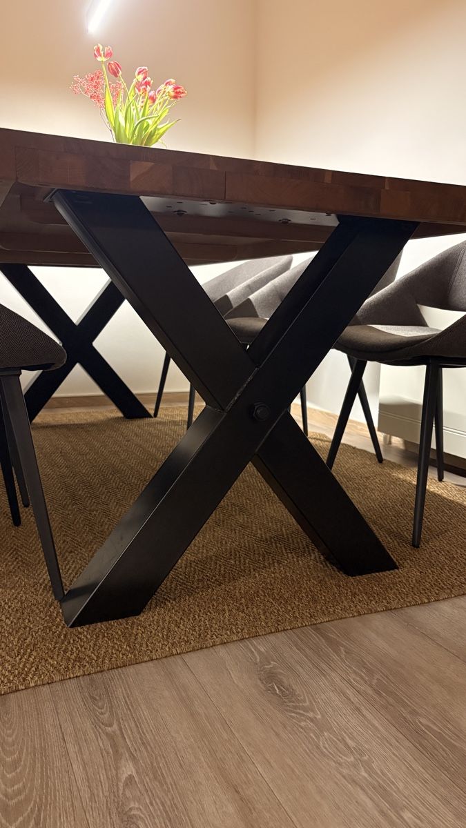 Tavoli: Table en chêne massif – Usato da Corsier-sur-Vevey venduto da BussardS 4