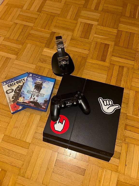 Console: Playstation 4 mit 2 Spielen und Controller – Usato da Zürich venduto da BulediThar 1