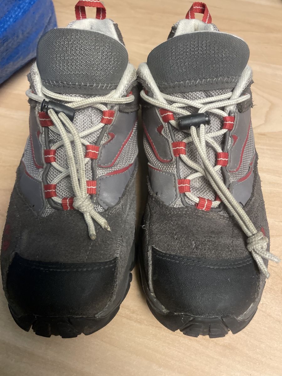 Salomon Scarpe per ragazzi: Salomon Kinder Wanderschuhe Grösse 35Top Zustan – Usato da Obergerlafingen venduto da cabo4 1