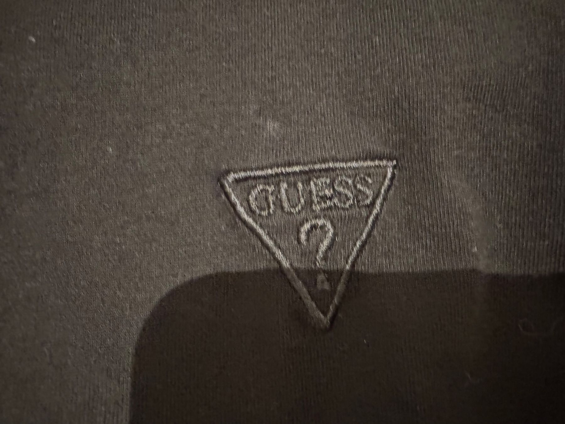 Guess T-shirt: Guess NWT Shirt, M – Nuovo (secondo la descrizione) da Klingnau venduto da Markus14 1