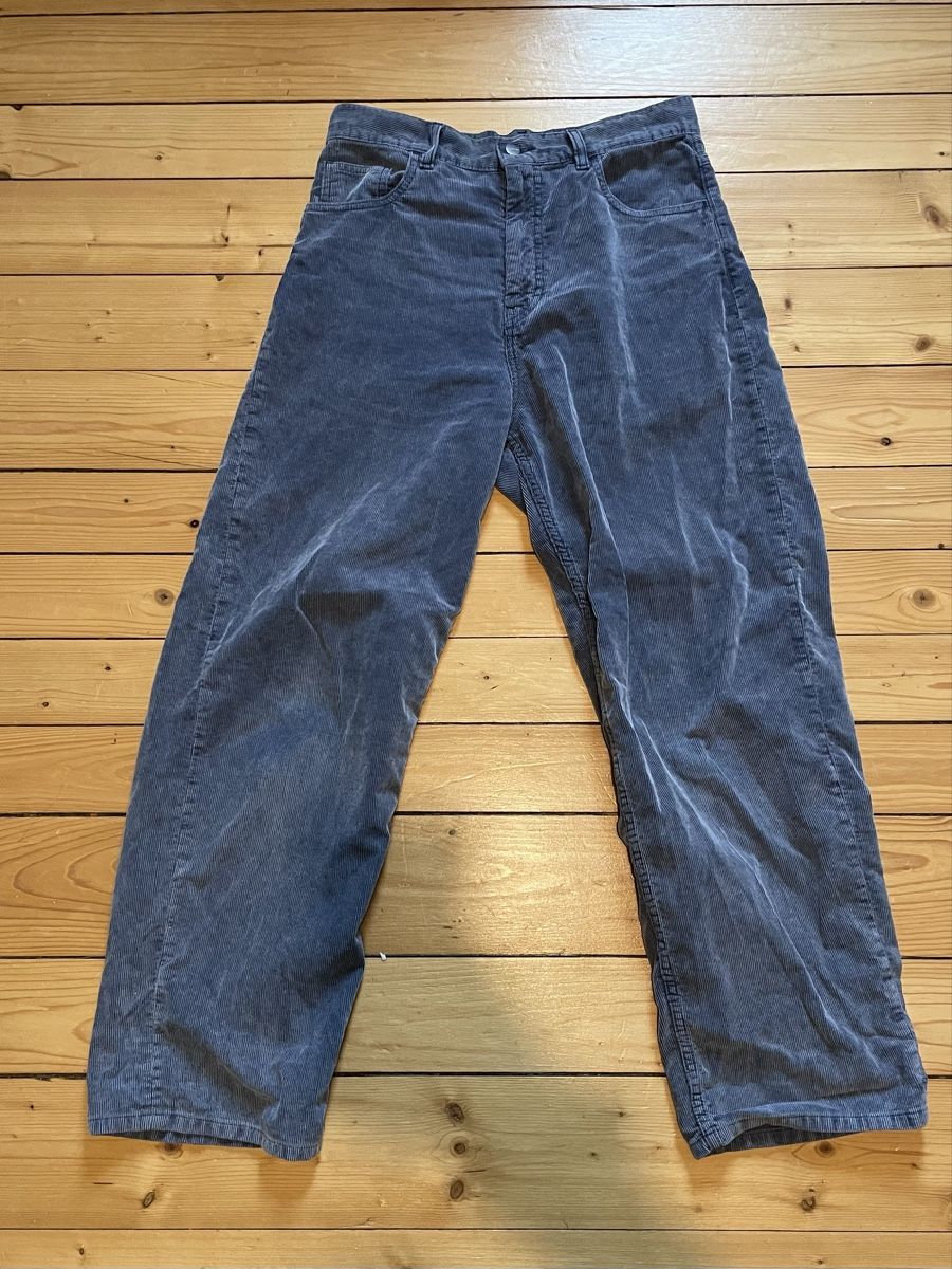 Carhartt Hosen: Carhartt Hose Loose – Gebraucht aus Olten von louisamariia