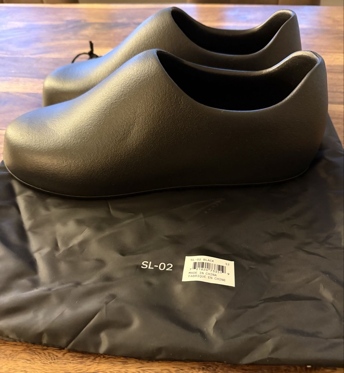 Scarpe da uomo: SL-02 Black Yeezy – Nuovo e nell'imballaggio originale da Baar venduto da igsta 4