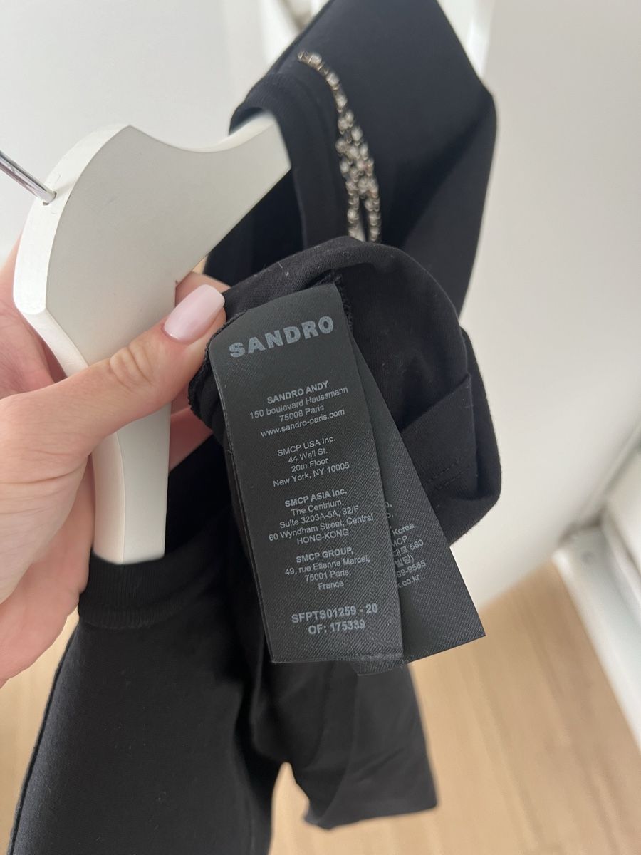 Sandro Tops: Sandro Top – Neu (gemäss Beschreibung) aus Zürich von llor.dell 1