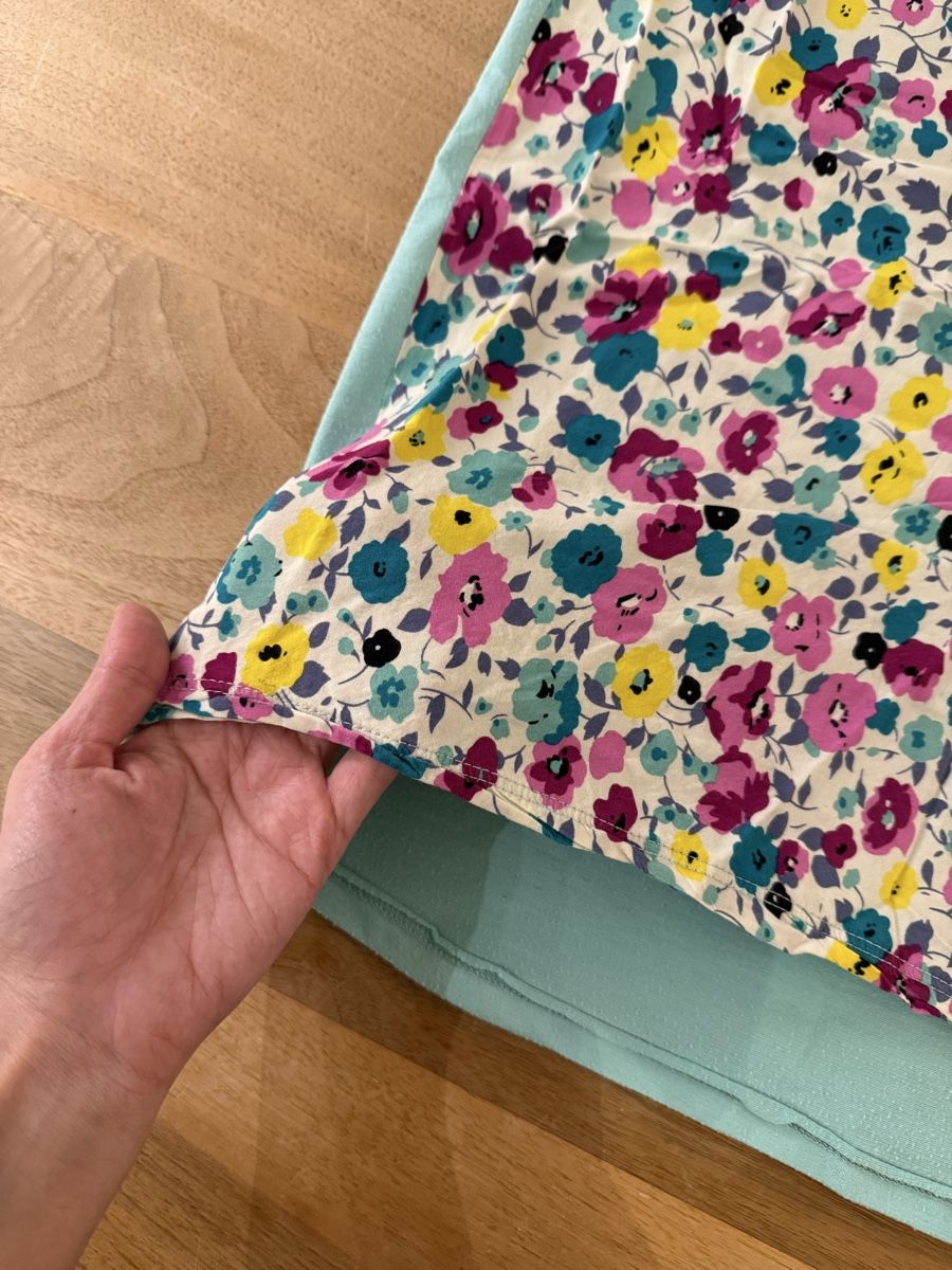 T-shirt: Floral T-shirt – Usato da Adliswil venduto da Marjin 1