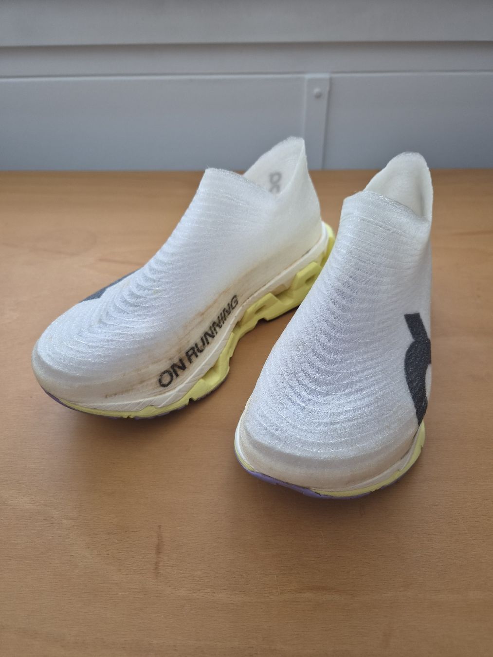 On Chaussures hommes: ON Running Lightspray Cloudmonster 43 – Neuf (Voir description) à Bern par ali_prv7