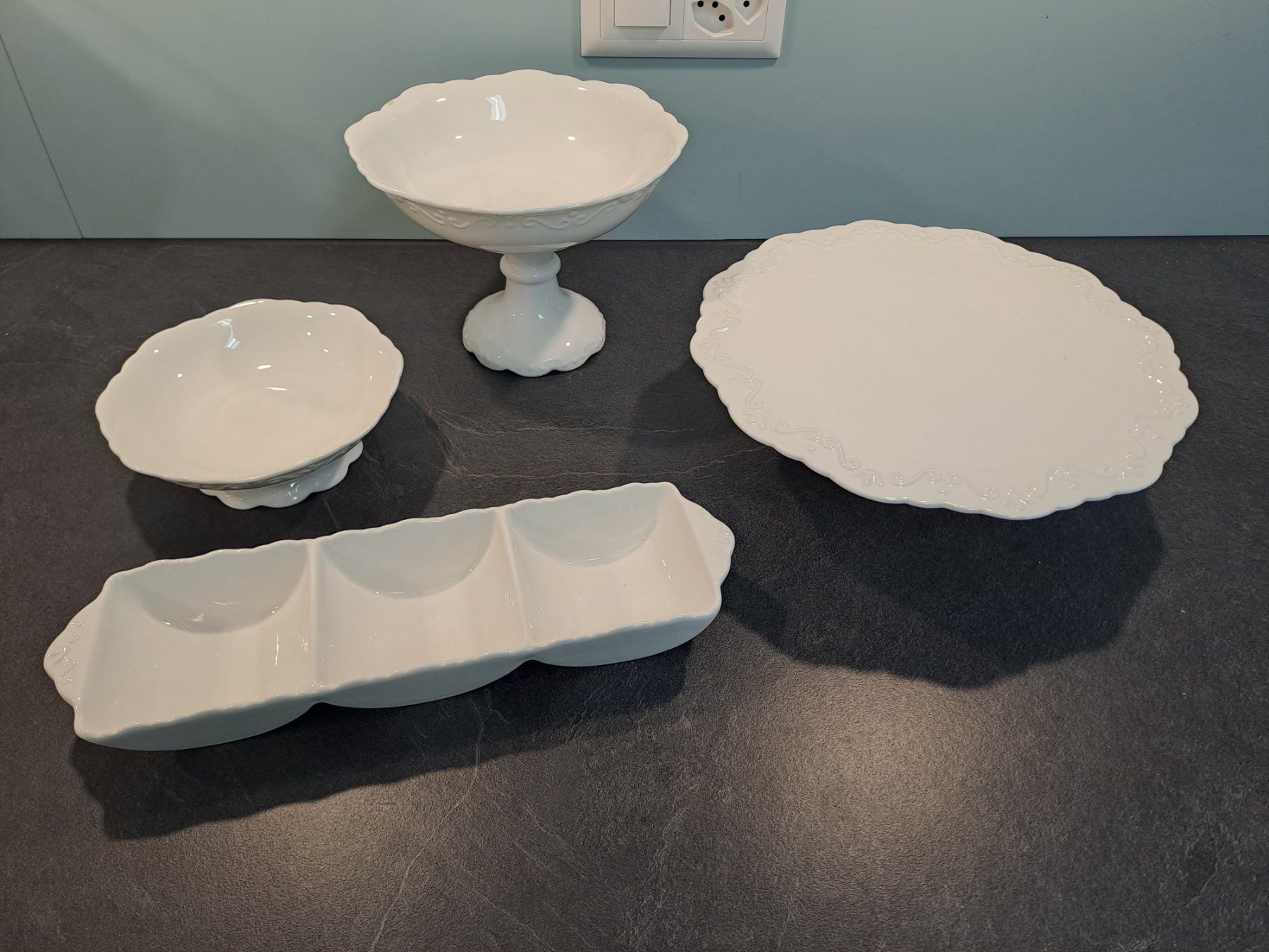 Geschirrsets: Set mit Servierplatten Chic Antique Denmark – Neu (gemäss Beschreibung) aus Wohlenschwil von lin_vx8g