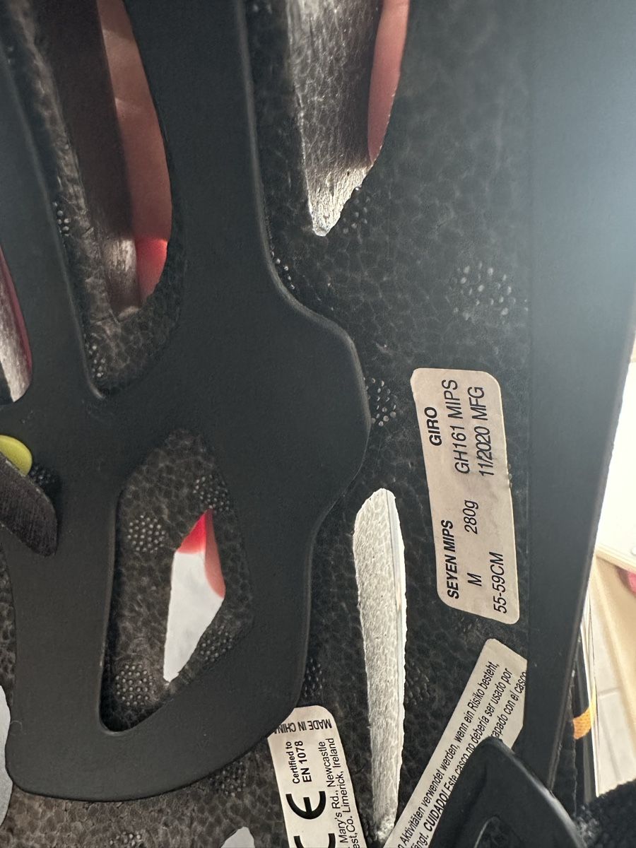 Giro Caschi: CASQUE VÉLO GIRO MIPS NOIR – Usato da Bulle venduto da Miriammf_6 6