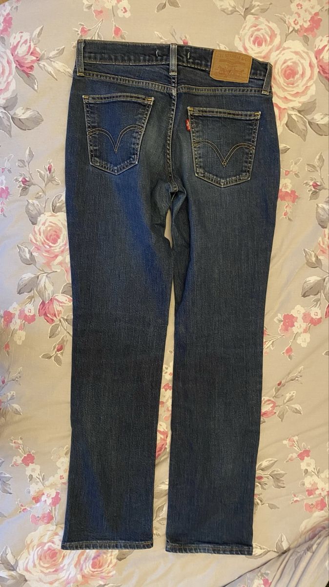 Levi's Jeans: Levis Jeans Straigt 10528 in S – Gebraucht aus Winterthur von Sunshineandrain 1
