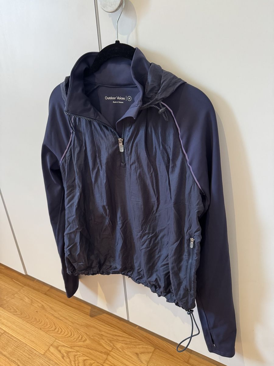 Giacche: Outdoor Voices Jacket - Navy (Size M) – Nuovo (secondo la descrizione) da Küsnacht ZH venduto da lia_lf7y 1