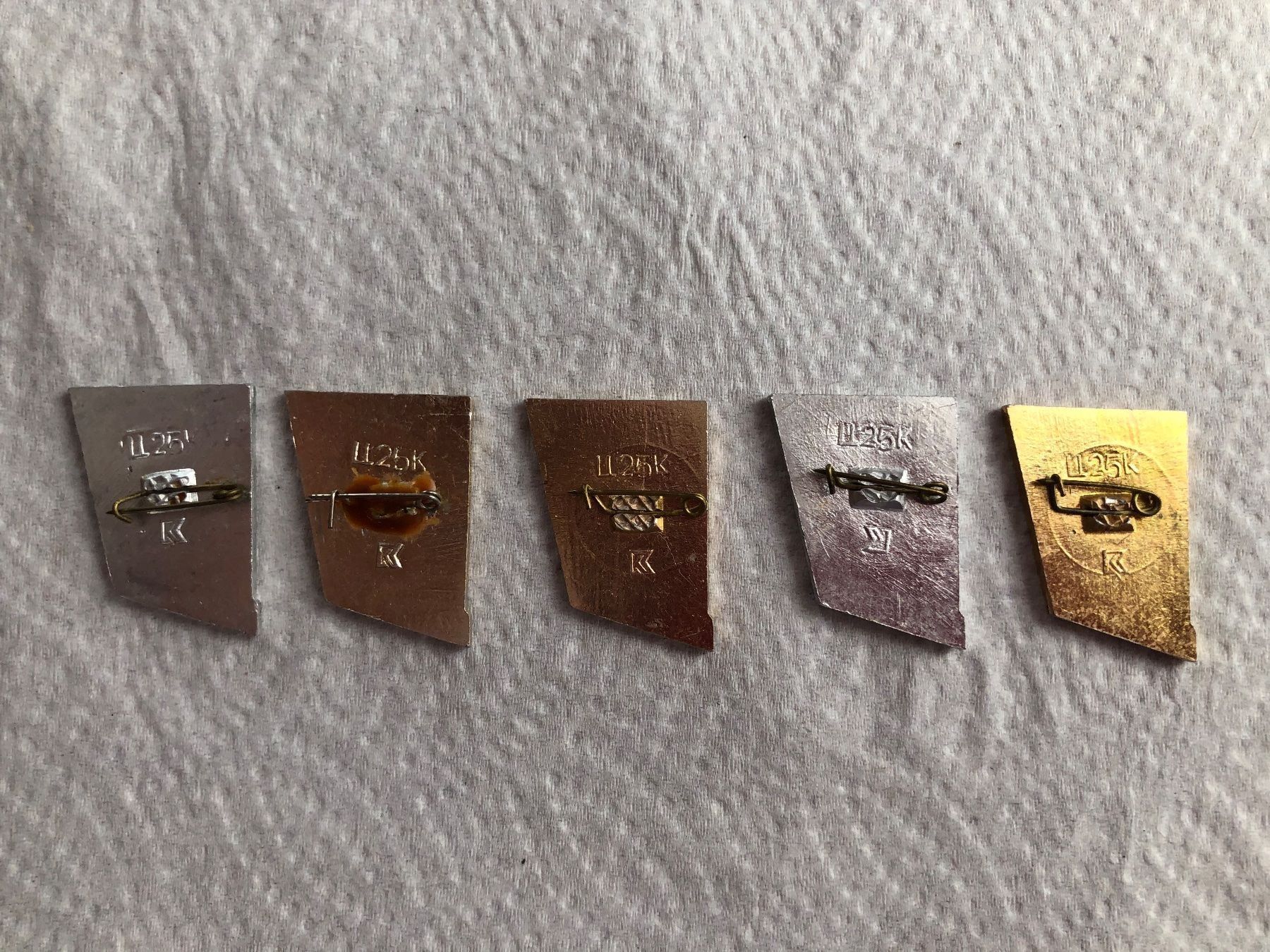 Spille & Fermagli: 6 USSR SOVIET RUSSIAN ICE HOCKEY PIN – Usato da Osogna venduto da goodthingme 2