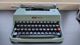 Early 70's Olivetti Lettera 32 Typewriter