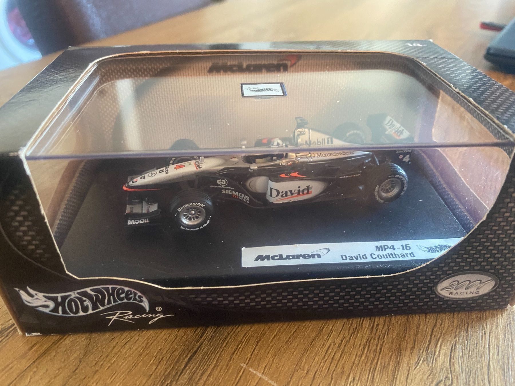 Mclaren Modellini d'auto: 1/43e MCLAREN MP4-16 de 2001 – Nuovo e nell'imballaggio originale da Châtelaine venduto da yves017