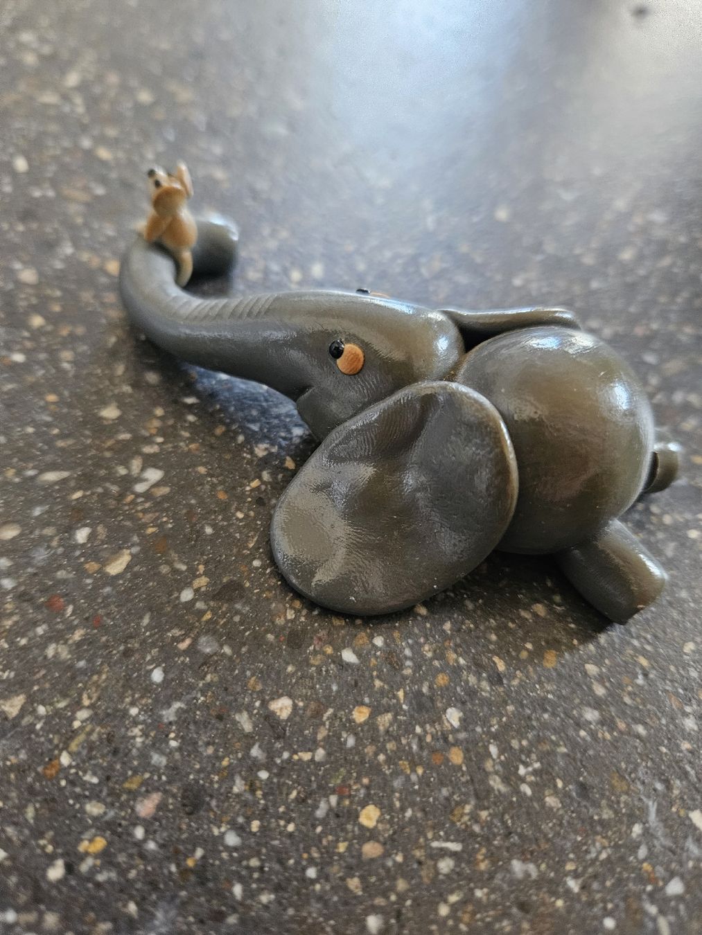 Statuette: Handgemachte Elefantenfigur  mit kleiner Maus  🐘 – Usato da Anwil venduto da tamoos 5