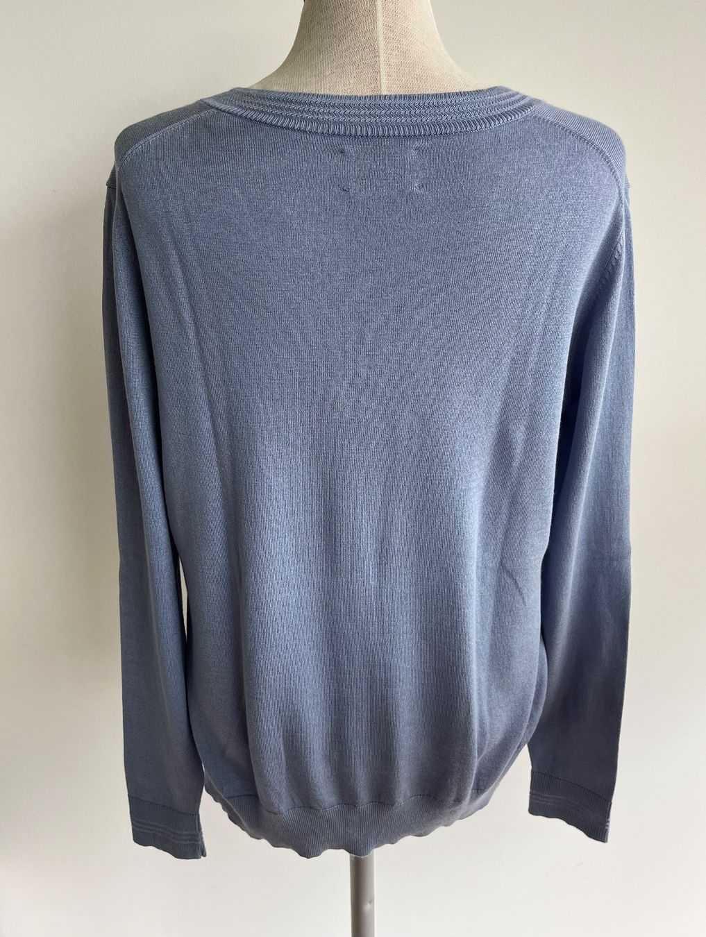 Globus Maglioni & Felpe: GLOBUS Pullover blau, Gr. M mit Seide - CHF 119.- – Nuovo (secondo la descrizione) da Zollikofen venduto da spunk65 2