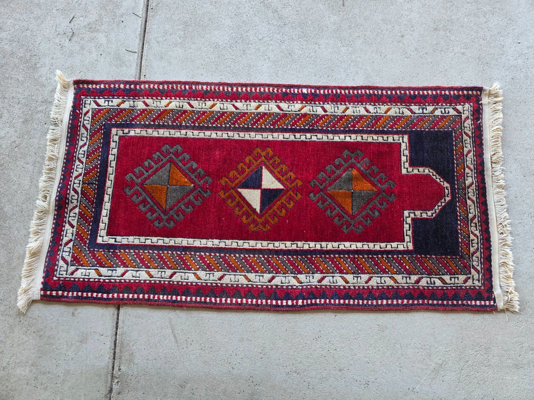 Teppiche: Orient Teppich Läufer 135 cm x 70 cm – Gebraucht aus Walterswil BE von Lonitti 1