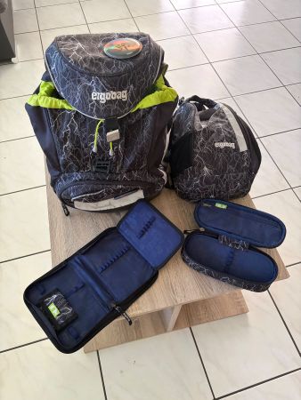 Ergobag Schulrucksack / Schulthek mit Zubehör
