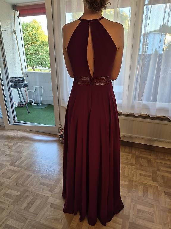 Robes: Abendkleid – D'occasion à Holziken par Kochtopf