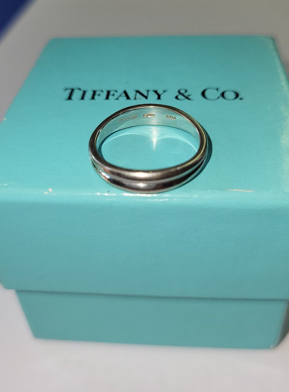 Tiffany & Co. Anelli: 18 Karat 750 WG Tiffany & Co. Ring – Usato da Wald ZH venduto da Dasilver