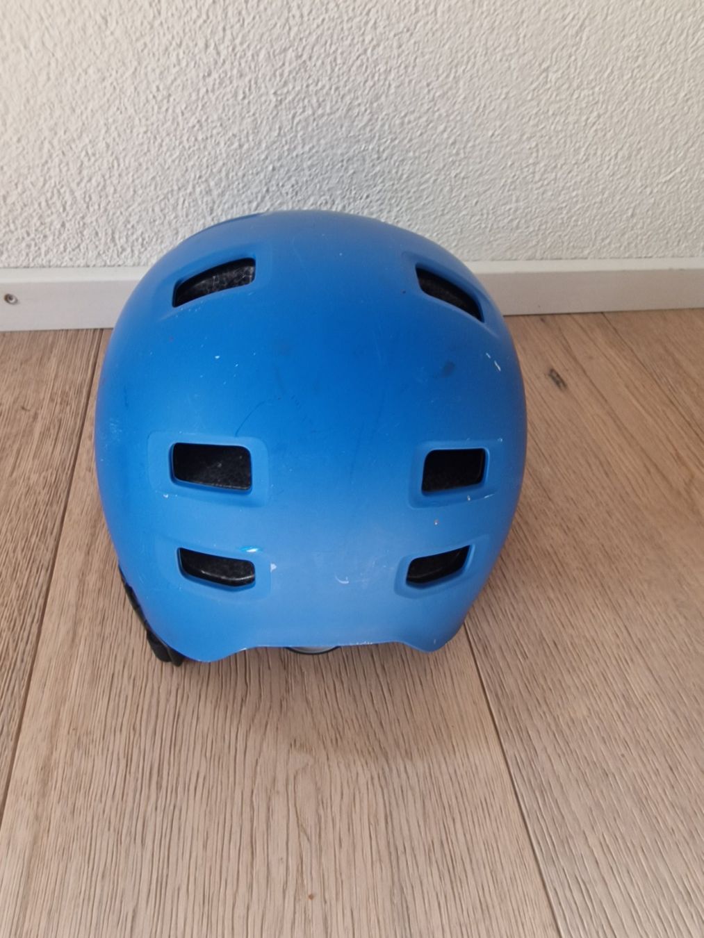Oxelo Caschi: Skater, Trotti, Velohelm OXELO 52-55cm – Usato da Langnau am Albis venduto da Spusili 1