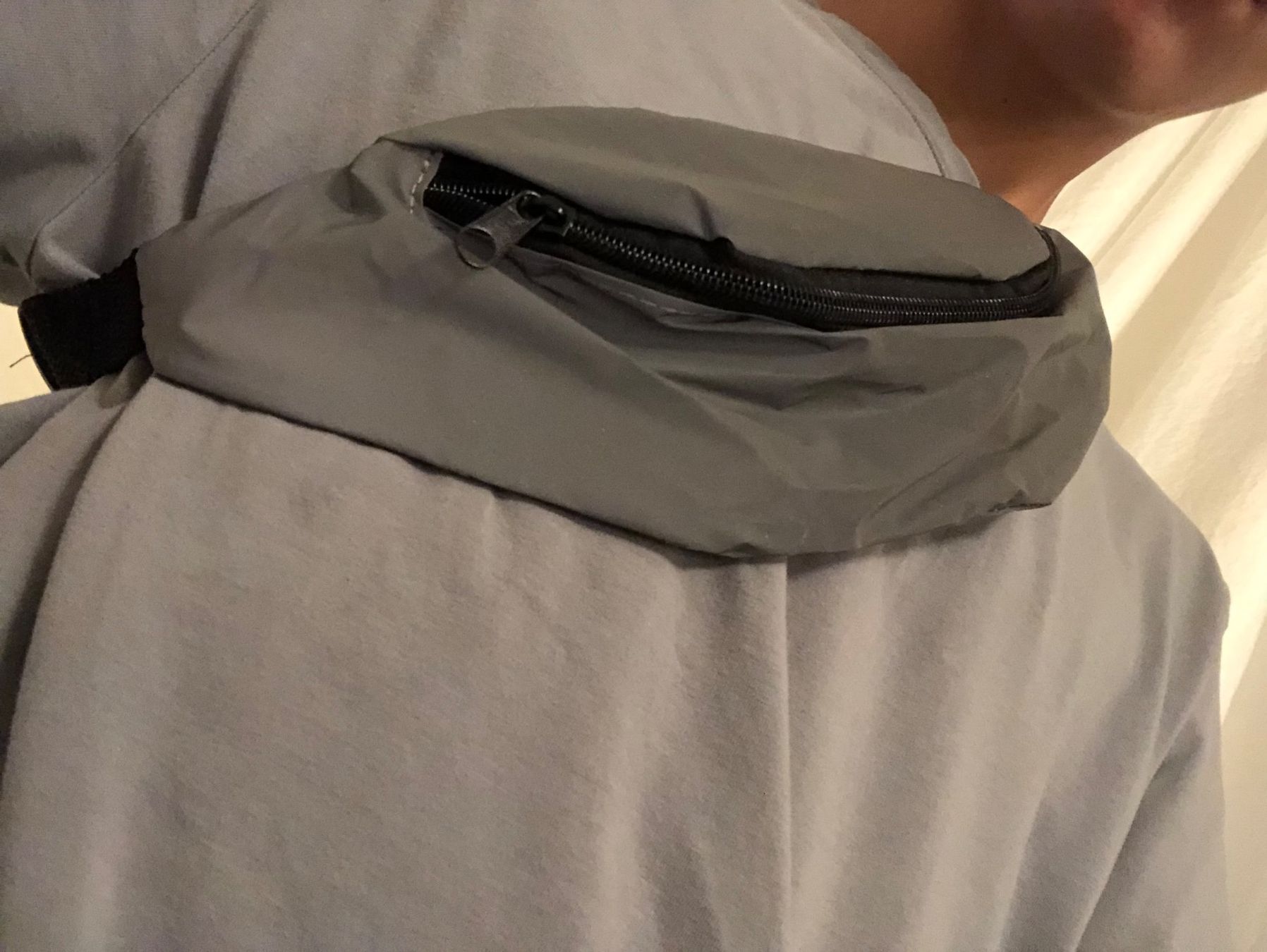 Sacs: Bauchtasche, grau – Neuf avec emballage d'origine à Wettingen par Chnoelleli 3