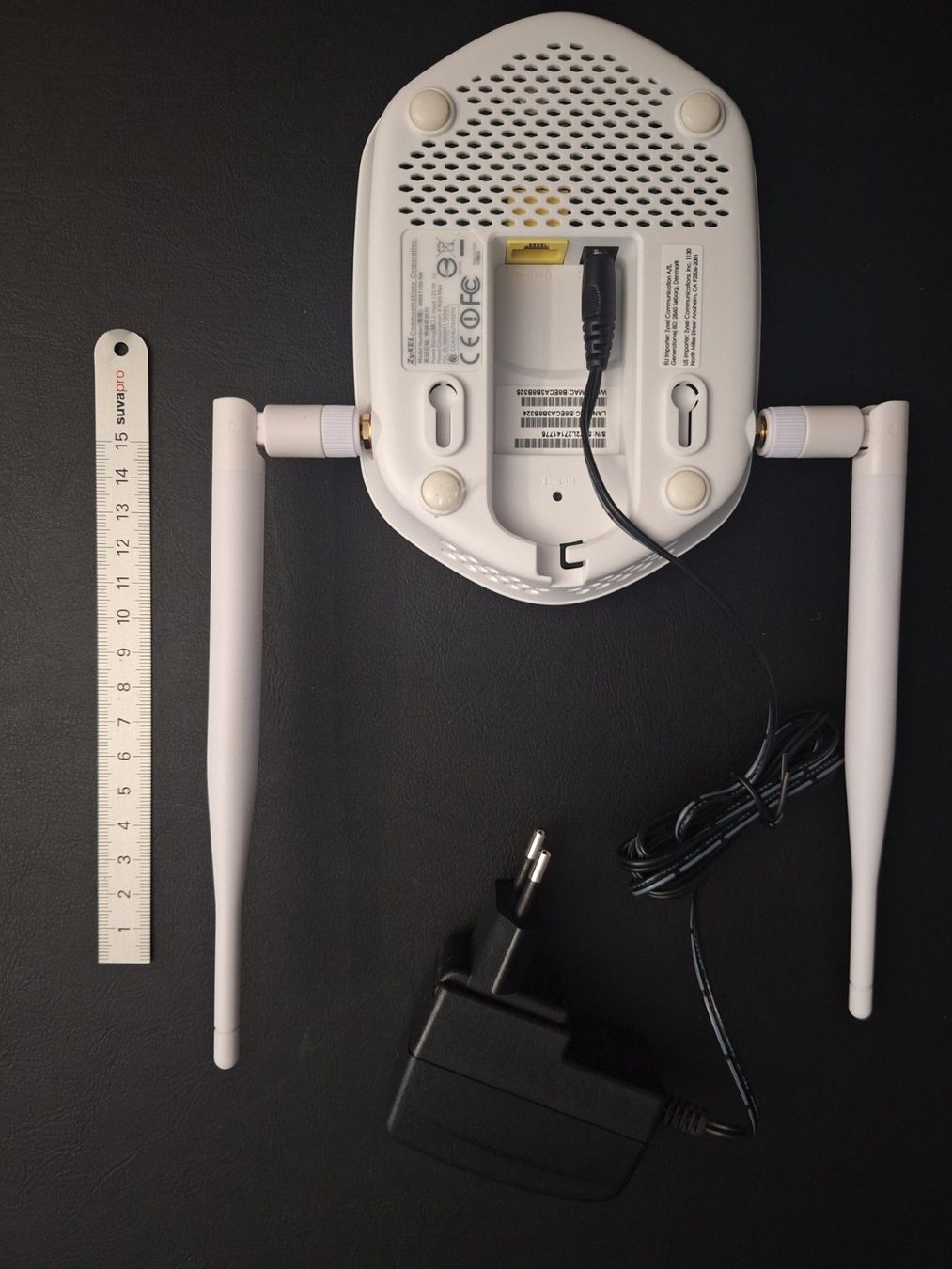 Modem & Router: Zyxel NWA1100-NH – Usato da Bülach venduto da Tvolvo 1