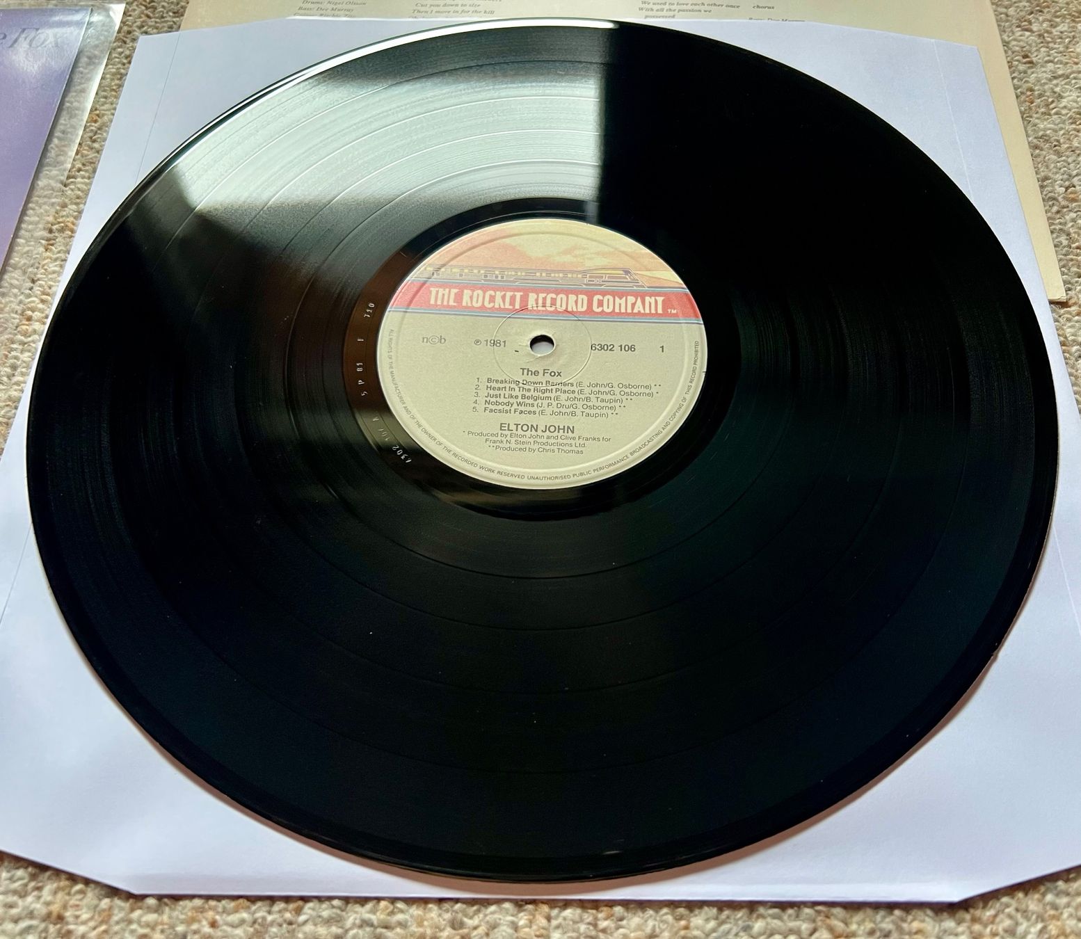 Dischi in vinile: Elton John – The Fox  LP GEWASCHEN – Usato da Unterseen venduto da vinylmore 1
