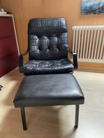 Sessel mit Hocker schwarz Leder Drehstuhl guter Zustand