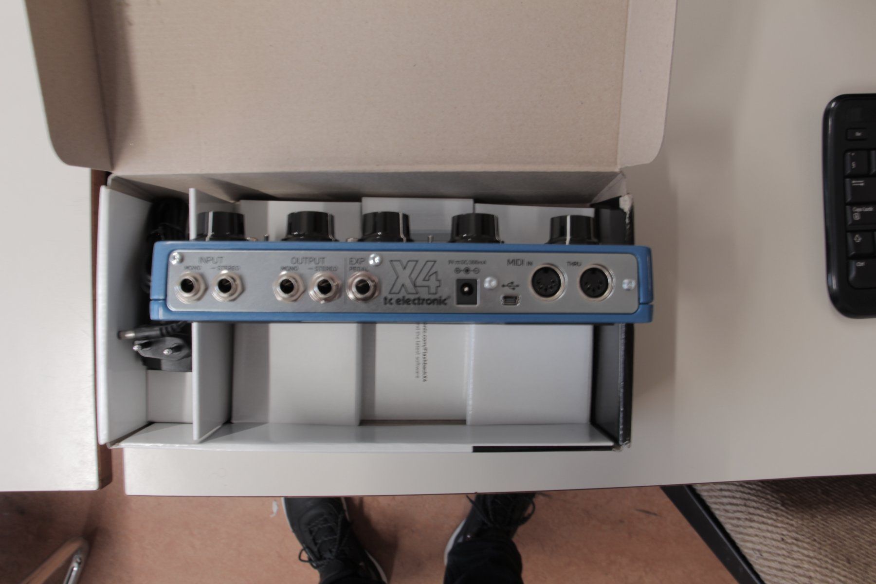 Musikinstrumente: TC Electronics Flashback X4 – Neu (gemäss Beschreibung) aus Herisau von  3