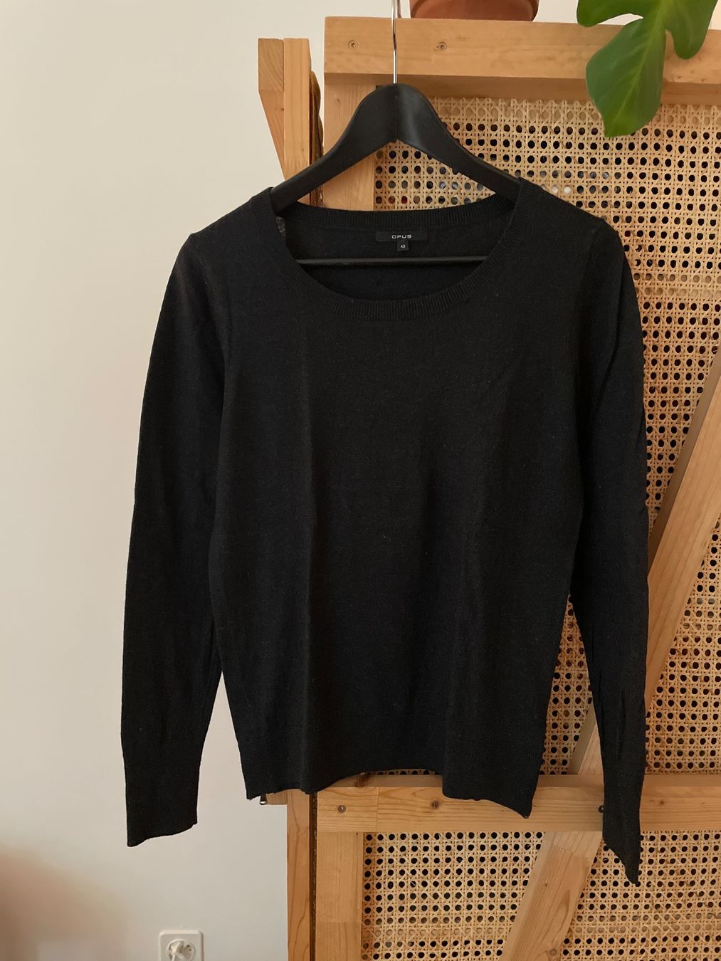 Opus Pullover & Sweatshirts: Opus Pullover dunkelgrau – Gebraucht aus Zürich von man_yb8d