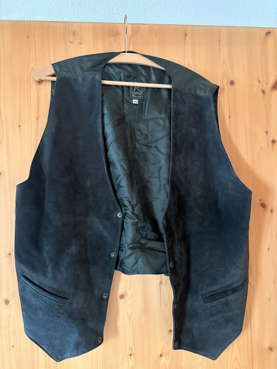 Gilets & Westen: Gilet – Gebraucht aus Ardez von helena.erny