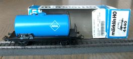 blauer Kesselwagen ARAL, mit Bremserbühne; neu & OVP