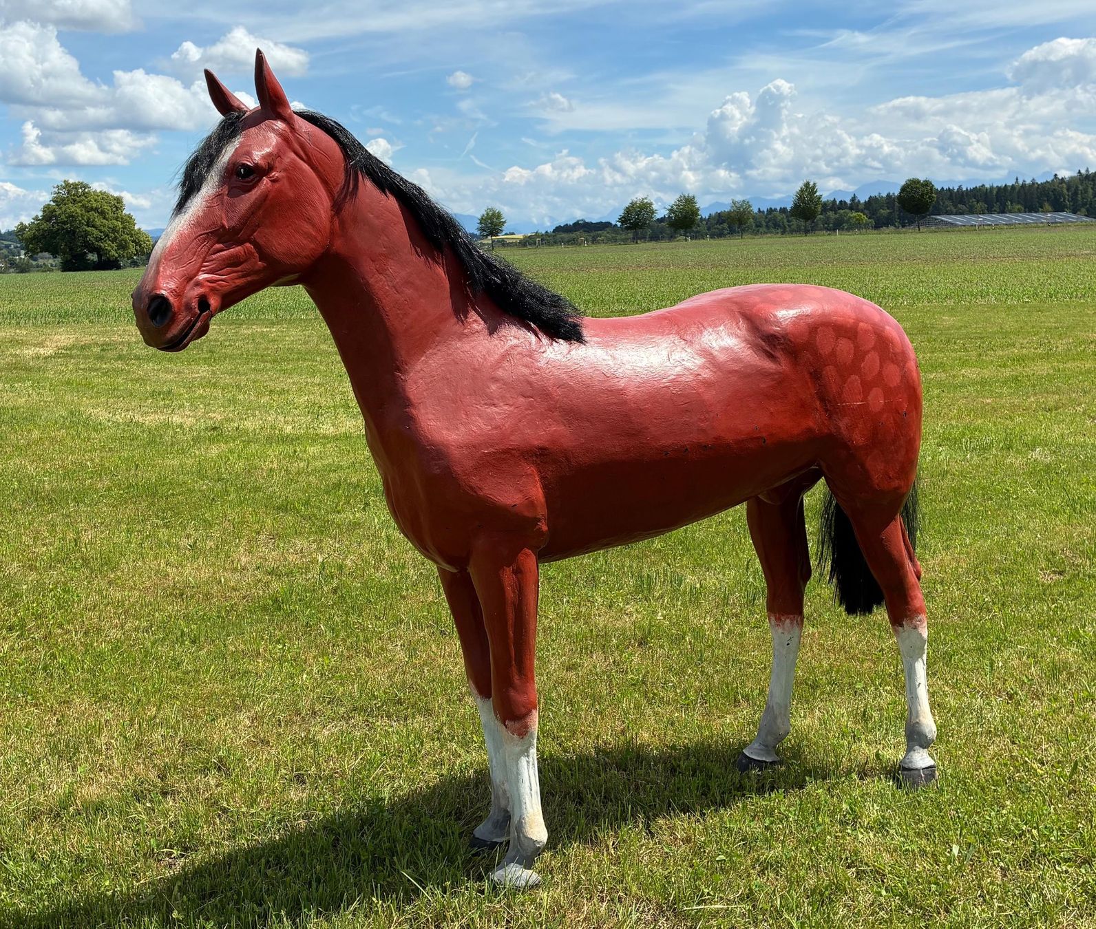 Statuette: Pferd Rot-Braun Lebensgross – Usato da Bäretswil venduto da robsonantik