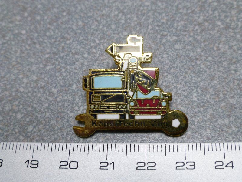 Placchette & Badge: PIN PINS POLIZEI POLICE – Usato da Gränichen venduto da Jumbo77
