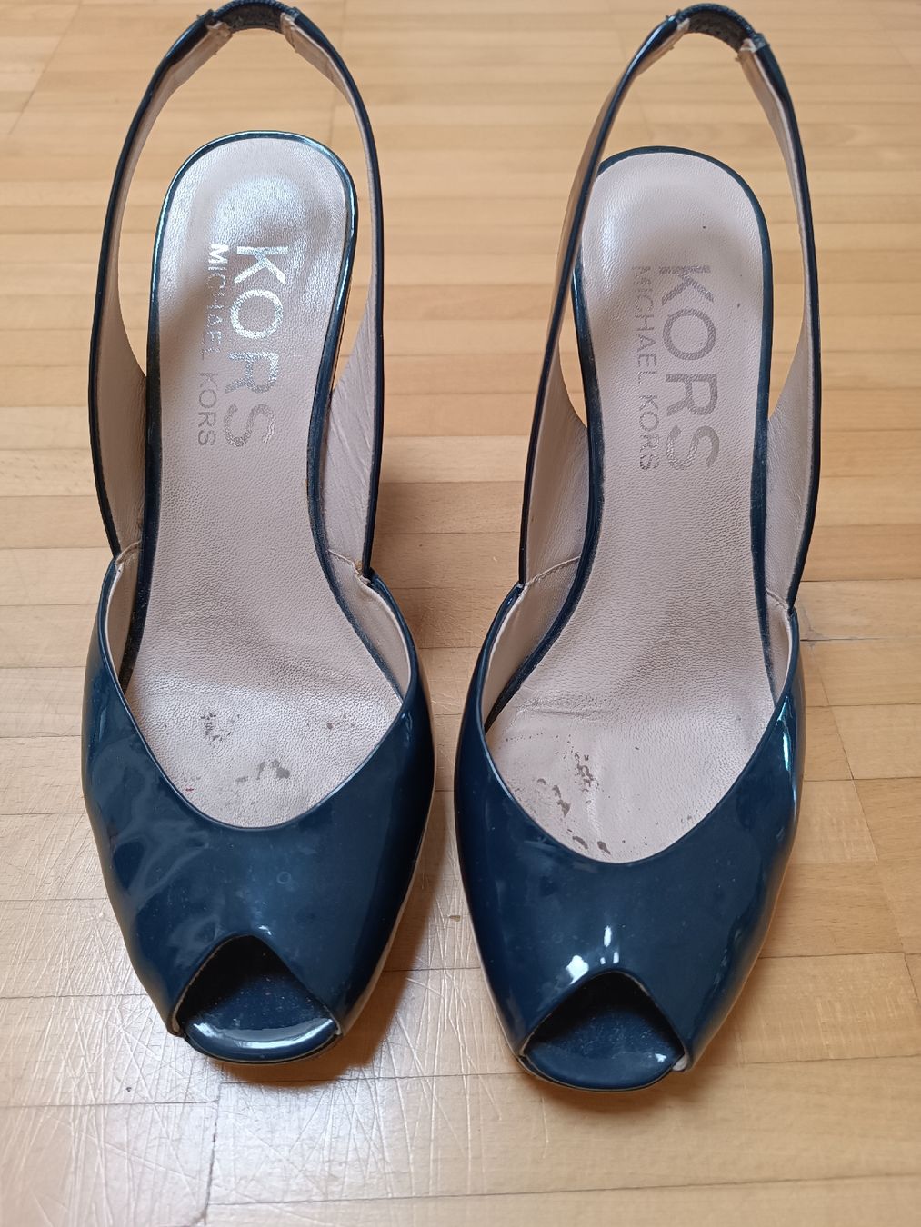 Scarpe da donna: 2 Sandalen im Set – Usato da Basel venduto da mon_7m8h 1