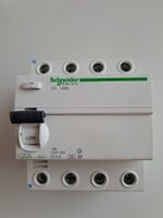 Fi Schutzschalter  Merlin Gerin 100A 4P 30mA 10kA guter Zust